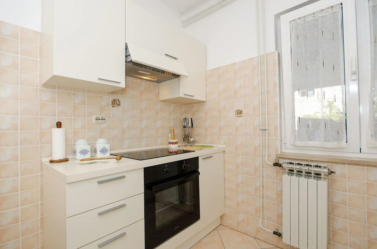 Cozy Apartment Mit Babybett, Privater Terrasse, Privatparkplatz, Wifi Rovinj 0*,  Croatia