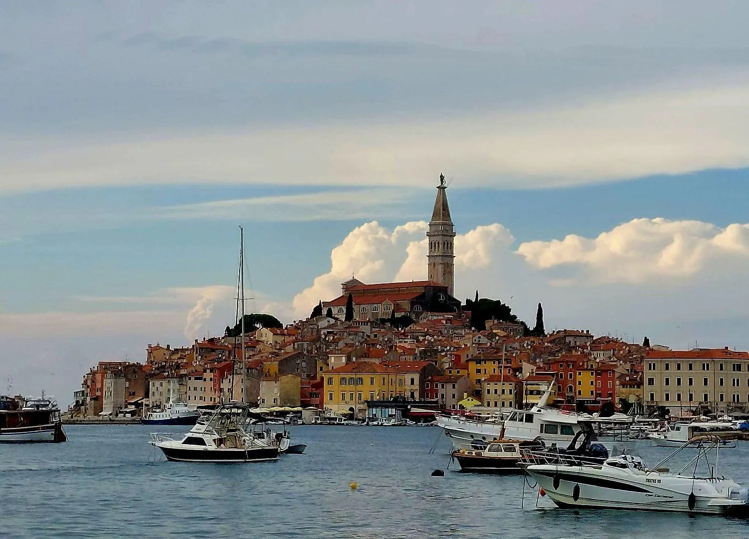 Cozy Apartment Mit Babybett, Privater Terrasse, Privatparkplatz, Wifi Rovinj
