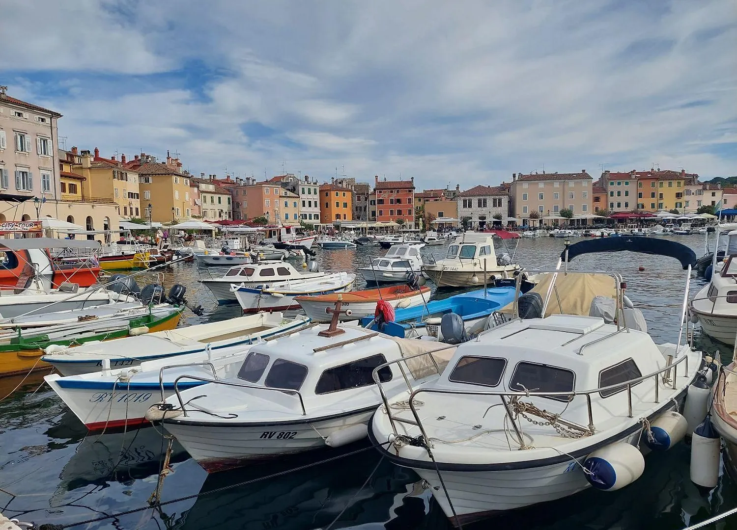 Cozy Apartment Mit Babybett, Privater Terrasse, Privatparkplatz, Wifi Rovinj 0*,  Croatia