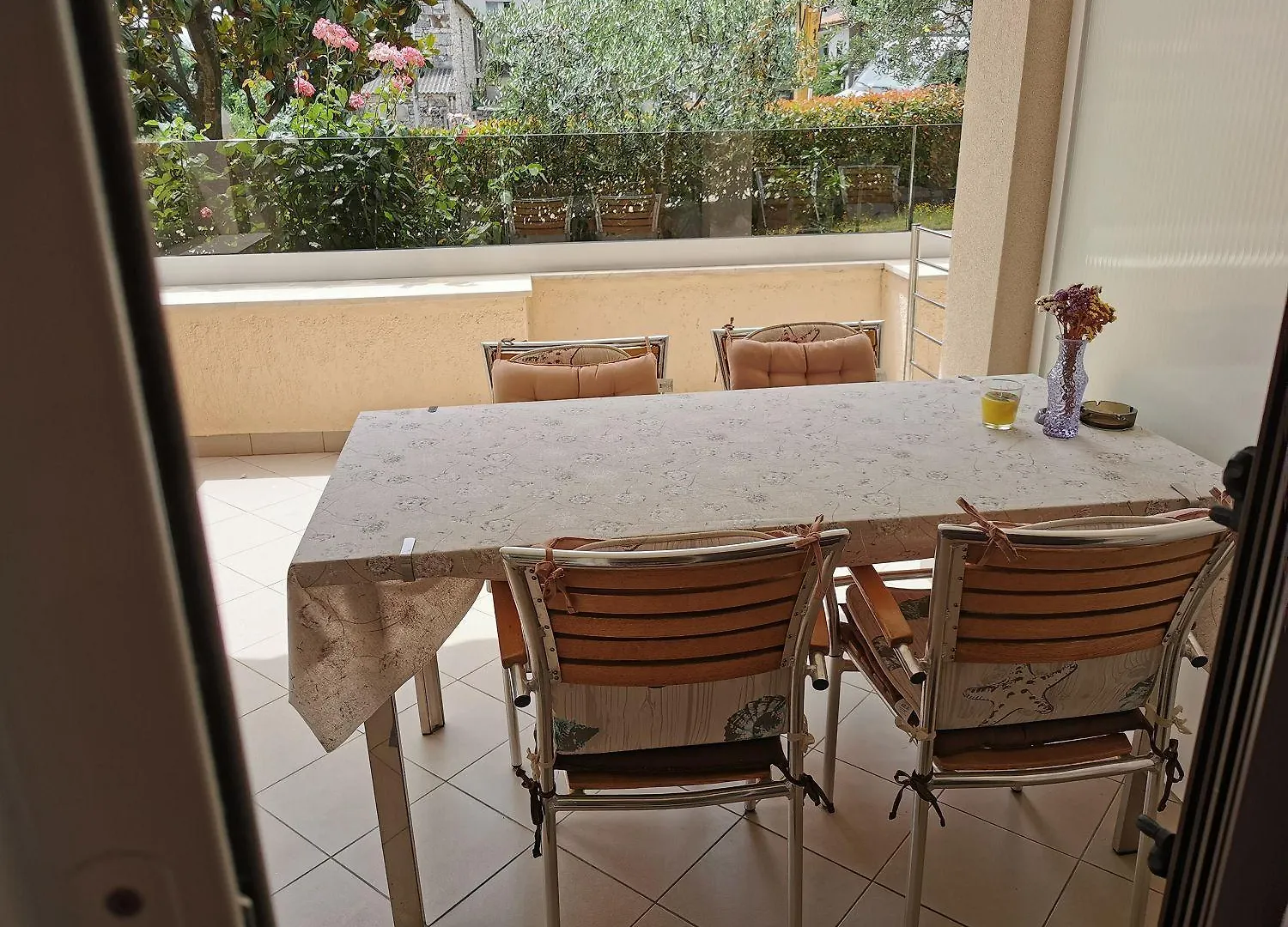Cozy Apartment Mit Babybett, Privater Terrasse, Privatparkplatz, Wifi Rovinj 0*,